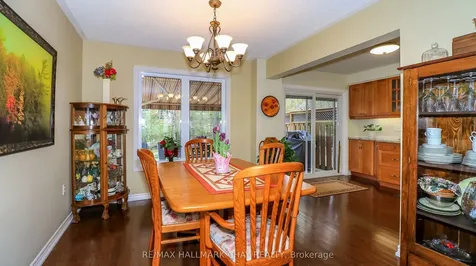 13 Bailey Court Barrie ON L4N 8N1