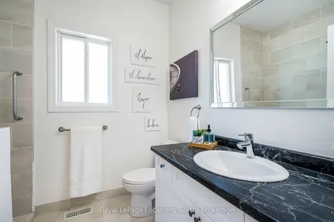 86 Marilyn Avenue S Wasaga Beach ON L9Z 2Y1