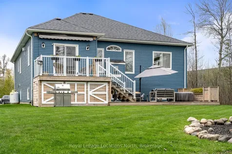 86 Marilyn Avenue S Wasaga Beach ON L9Z 2Y1