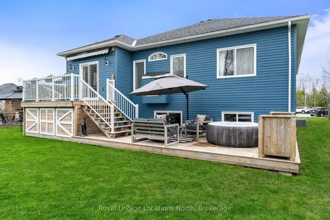 86 Marilyn Avenue S Wasaga Beach ON L9Z 2Y1