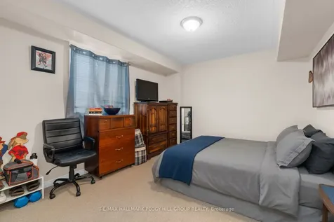 25 Bay Street Tay ON L0K 2A0