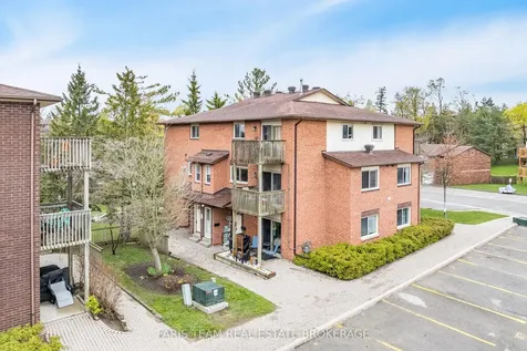 19 Meadow Lane Barrie ON L4N 7K3