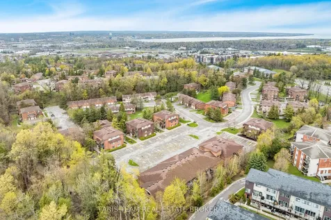 19 Meadow Lane Barrie ON L4N 7K3