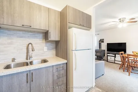 19 Meadow Lane Barrie ON L4N 7K3