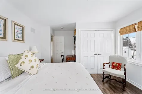 2 Forest Heights Crescent Orillia ON L3V 8J6