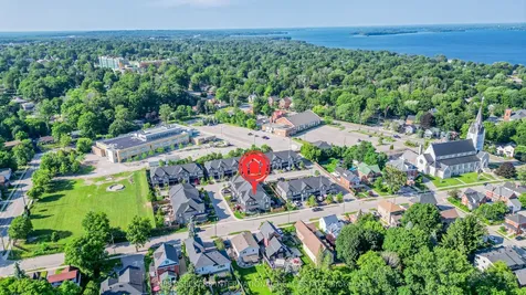 2 Forest Heights Crescent Orillia ON L3V 8J6