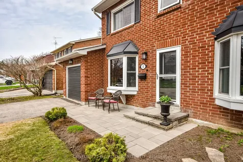 11 Pepler Place Barrie ON L4N 5E3