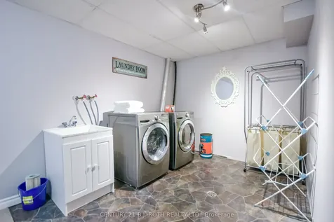 11 Pepler Place Barrie ON L4N 5E3