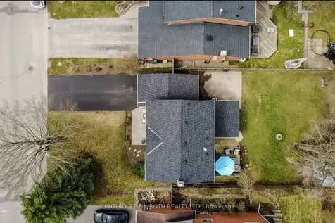 11 Pepler Place Barrie ON L4N 5E3