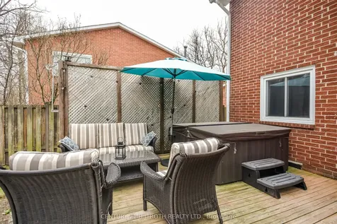 11 Pepler Place Barrie ON L4N 5E3