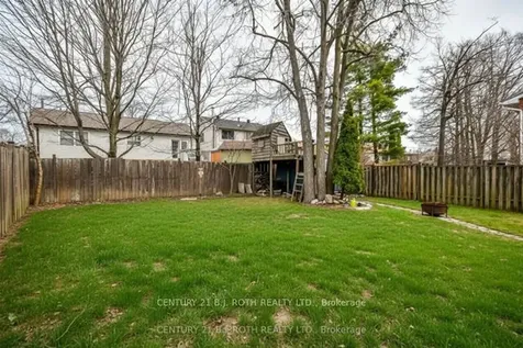 11 Pepler Place Barrie ON L4N 5E3