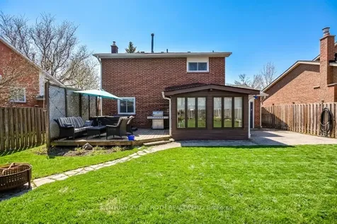 11 Pepler Place Barrie ON L4N 5E3