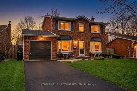 11 Pepler Place Barrie ON L4N 5E3