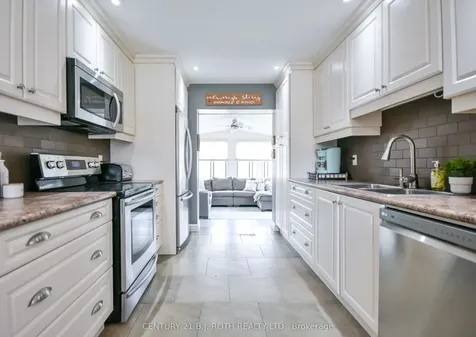 11 Pepler Place Barrie ON L4N 5E3