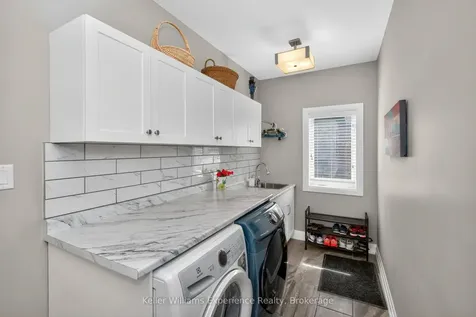40 Wendat Trail Springwater ON L9X 0V4
