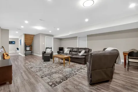 40 Wendat Trail Springwater ON L9X 0V4