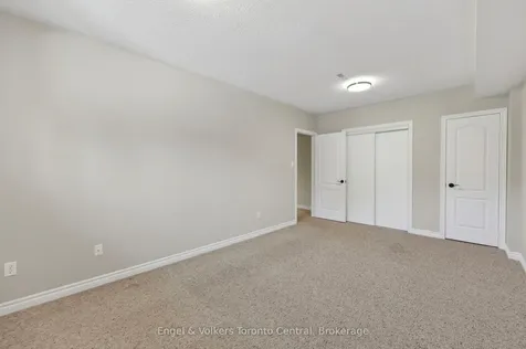 48 Oriole Crescent Wasaga Beach ON L9Z 1A9