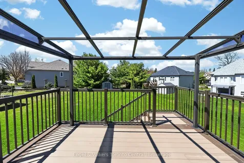 48 Oriole Crescent Wasaga Beach ON L9Z 1A9