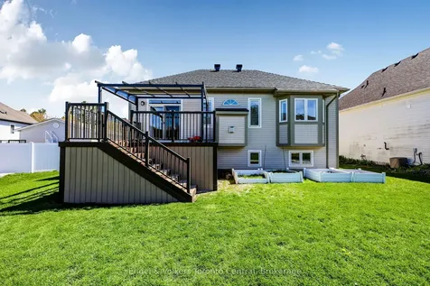 48 Oriole Crescent Wasaga Beach ON L9Z 1A9