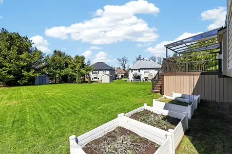48 Oriole Crescent Wasaga Beach ON L9Z 1A9