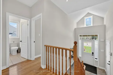48 Oriole Crescent Wasaga Beach ON L9Z 1A9