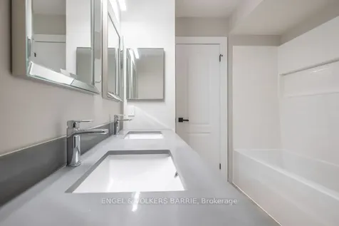 20 Kelly Place Barrie ON L4N 8N2
