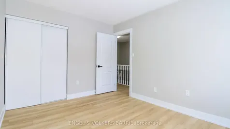 20 Kelly Place Barrie ON L4N 8N2