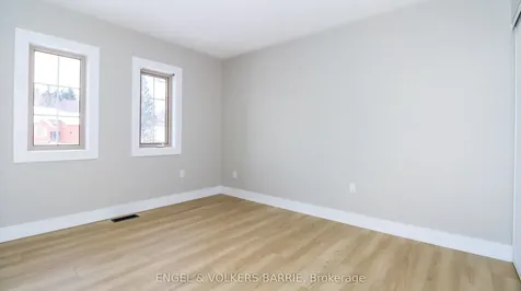 20 Kelly Place Barrie ON L4N 8N2