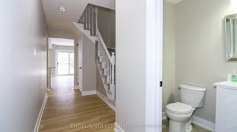 20 Kelly Place Barrie ON L4N 8N2