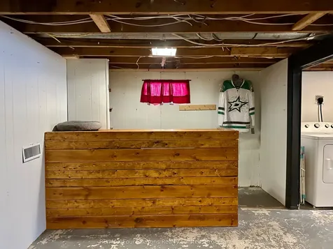 196 Melrose Avenue Wasaga Beach ON L9Z 2T1