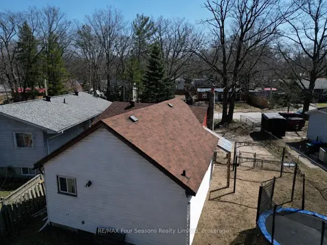 196 Melrose Avenue Wasaga Beach ON L9Z 2T1
