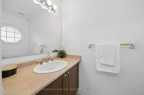 50 Southwoods Crescent Barrie ON L4N 9P8