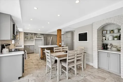 2570 Creemore Avenue Clearview ON L0M 1N0