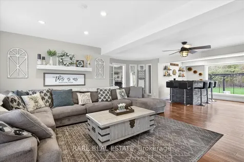 2570 Creemore Avenue Clearview ON L0M 1N0