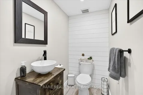 2570 Creemore Avenue Clearview ON L0M 1N0