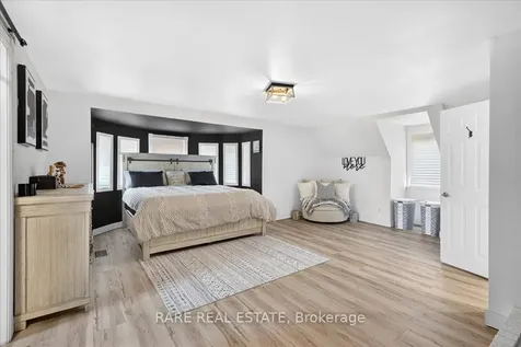2570 Creemore Avenue Clearview ON L0M 1N0