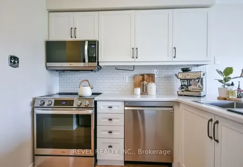 36 Athabaska Road Barrie ON L4N 8E8