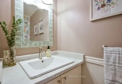 36 Athabaska Road Barrie ON L4N 8E8
