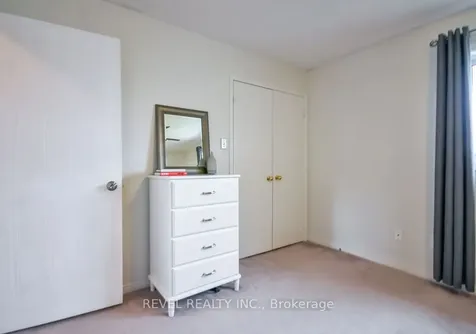36 Athabaska Road Barrie ON L4N 8E8