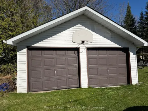 43 Winterset Avenue Tiny ON L0L 2J0