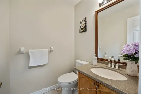 17 Irene Drive Barrie ON L4N 0Y8