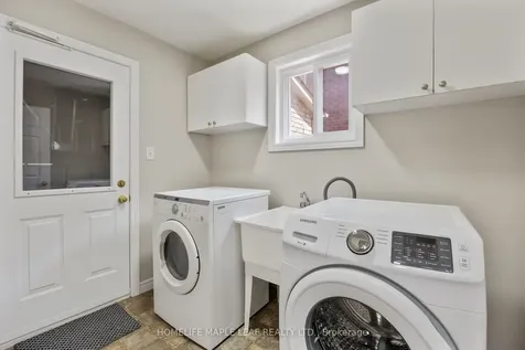 17 Irene Drive Barrie ON L4N 0Y8