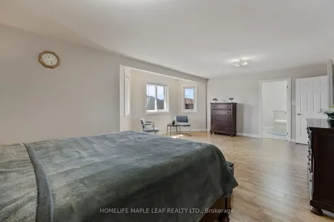 17 Irene Drive Barrie ON L4N 0Y8