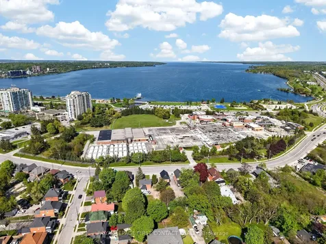 202 Bradford Street Barrie ON L4N 3B6