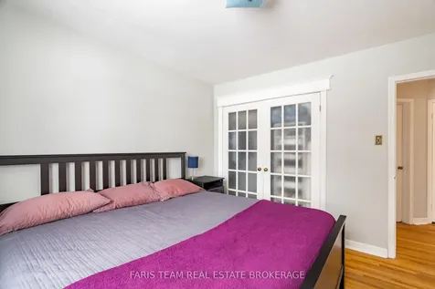 18 Newton Street Barrie ON L4M 3N3