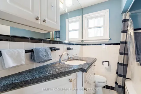 18 Newton Street Barrie ON L4M 3N3