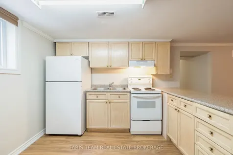 18 Newton Street Barrie ON L4M 3N3