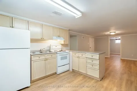 18 Newton Street Barrie ON L4M 3N3