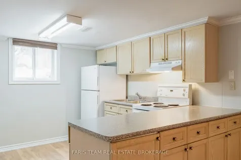 18 Newton Street Barrie ON L4M 3N3