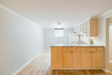 18 Newton Street Barrie ON L4M 3N3